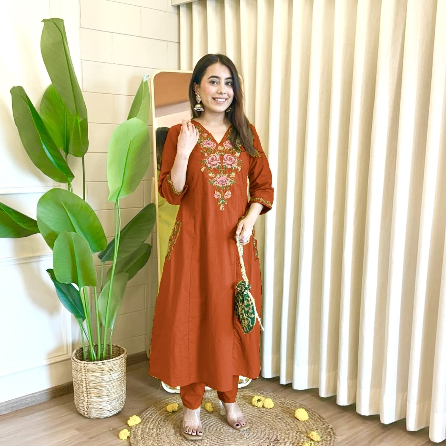 Image of SEAKART Women Kurta Pant Set