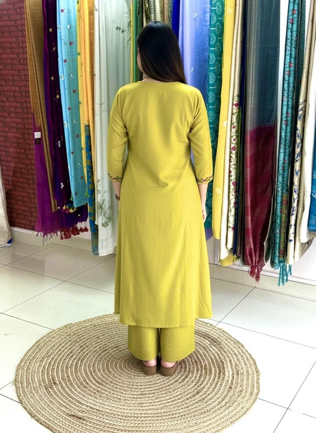 Image of SEAKART Women Kurta Pant Set