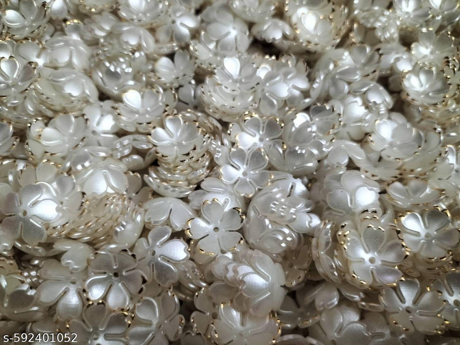 akmI Acrylic off-white small flower beads for jewelery, craft and clothing