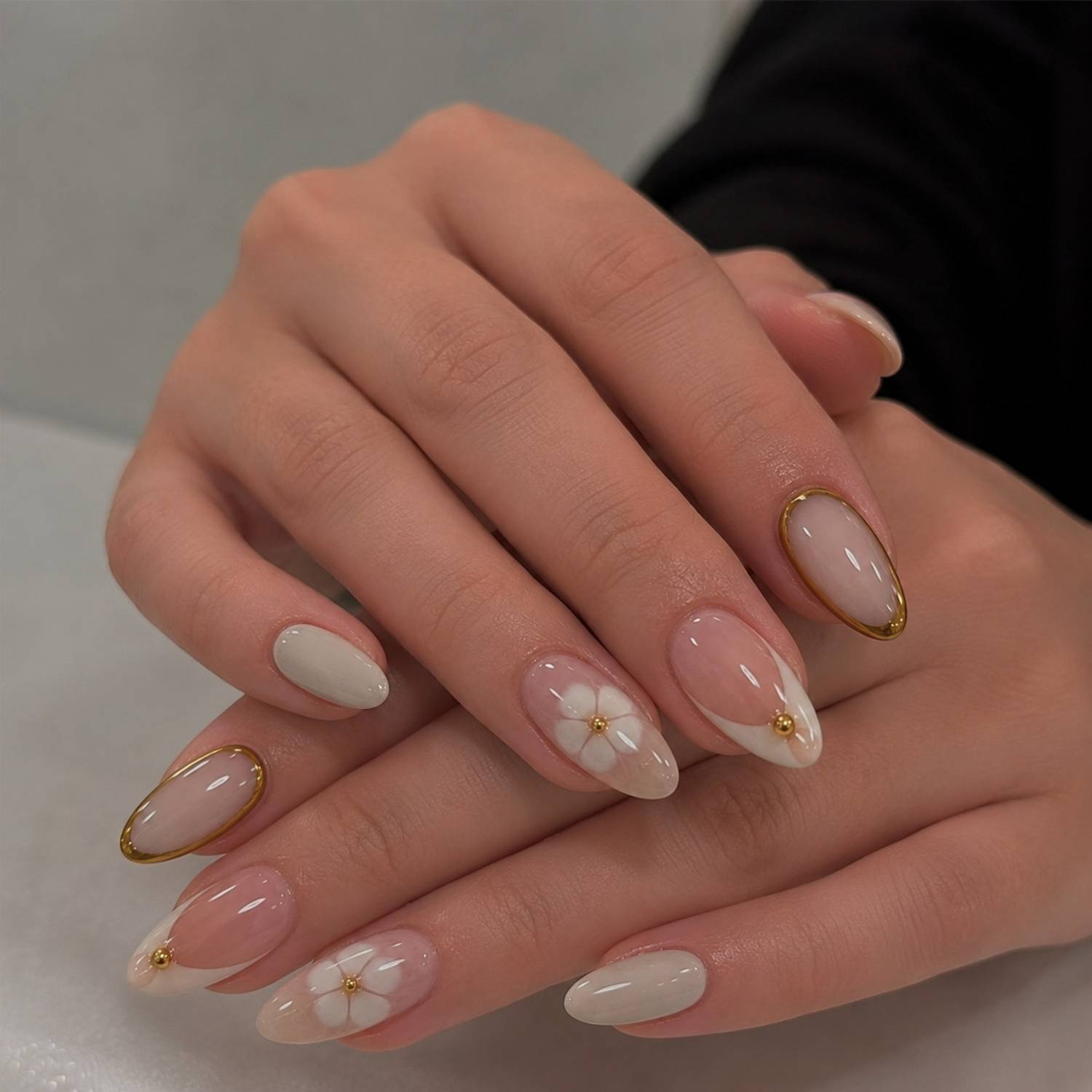 The Blue Box 24 pc Reusable Press on Nails (Vanilla Luxe, Ivory/Cream)