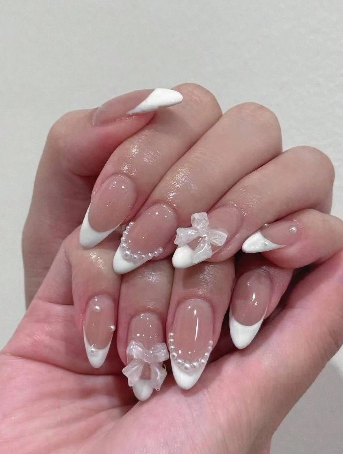 Vembley Set of 24 Pcs Artificial Reusable Press On Nails In Bowknot And Pearl Design Pink