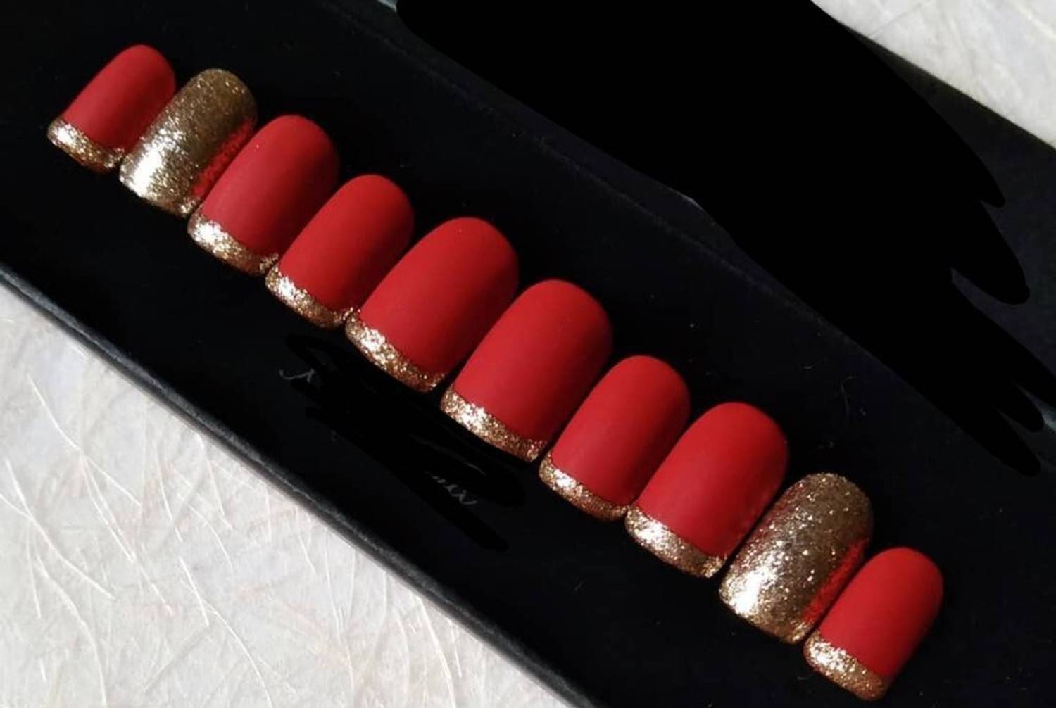 AMOK STORE UV treated nail art kit fake nail with glue set reusable nail extension kit Red