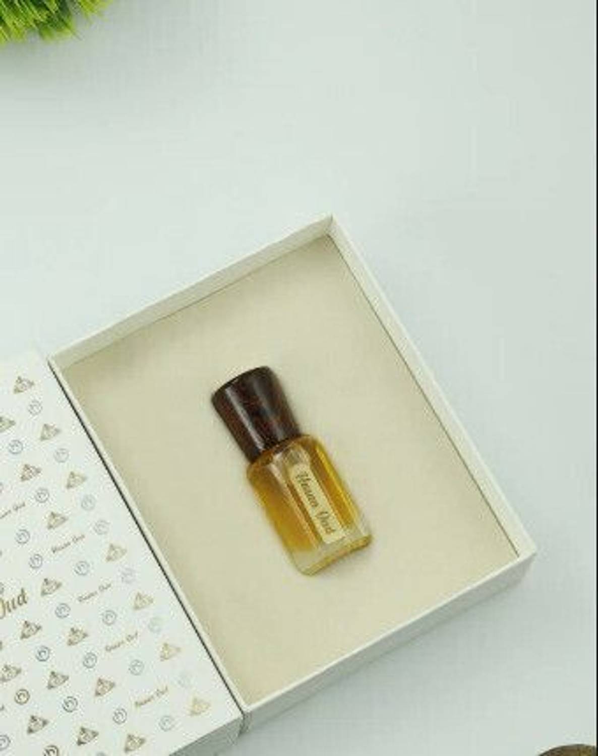 Hasan Silk Oud Attar Rich Oud & Sandalwood - Image 2