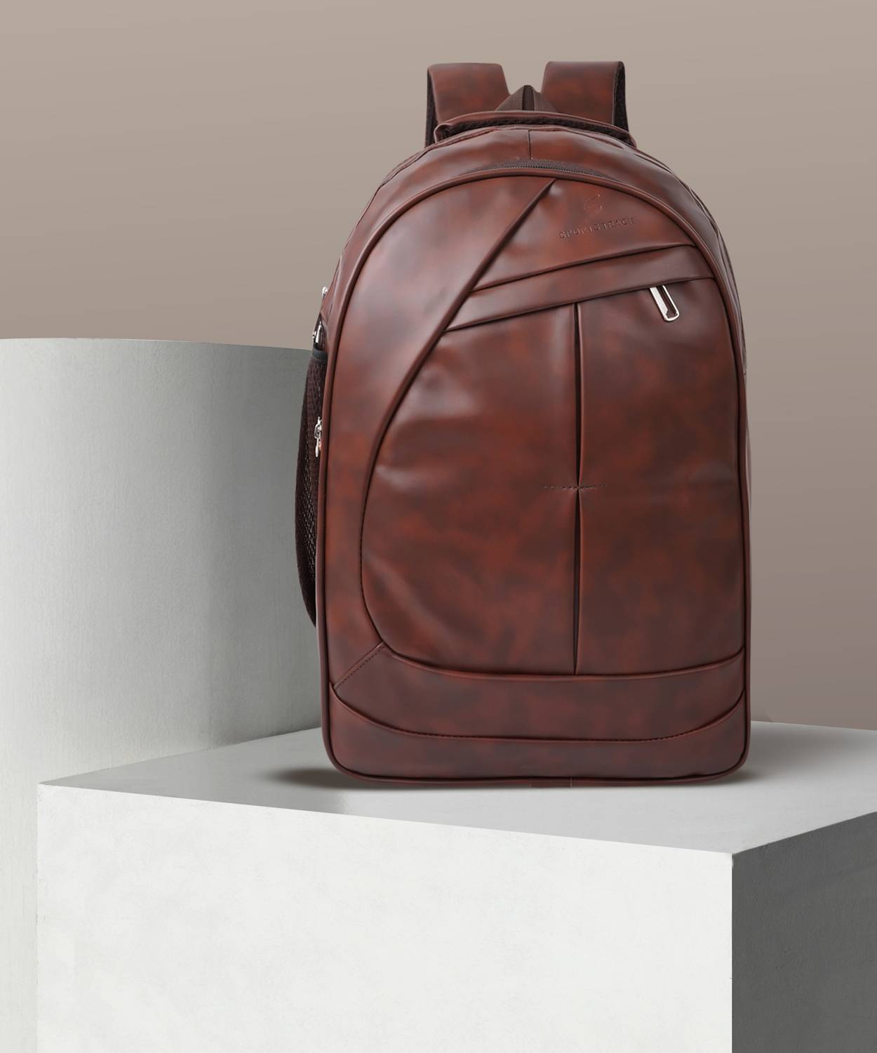 Romofy Classic Vegan 32L Laptop Backpack - Image 1