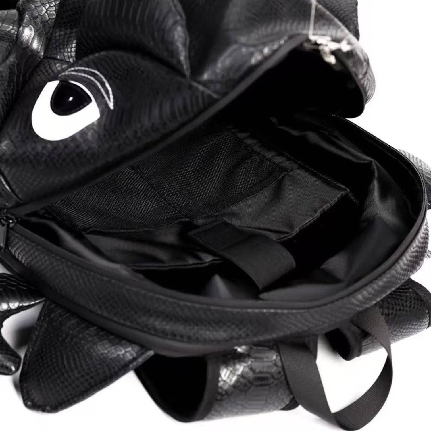 ride with style SMC002 5L Black Backpack - Image 4
