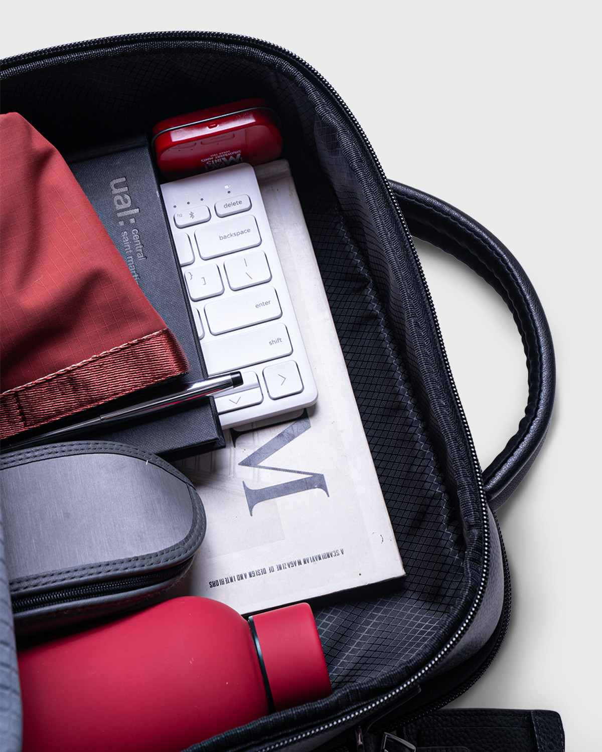 Image of Navigo CoPilot Smart Laptop Backpack - Cushioned Bag, Design for Professionals 22 L Laptop Backpack
