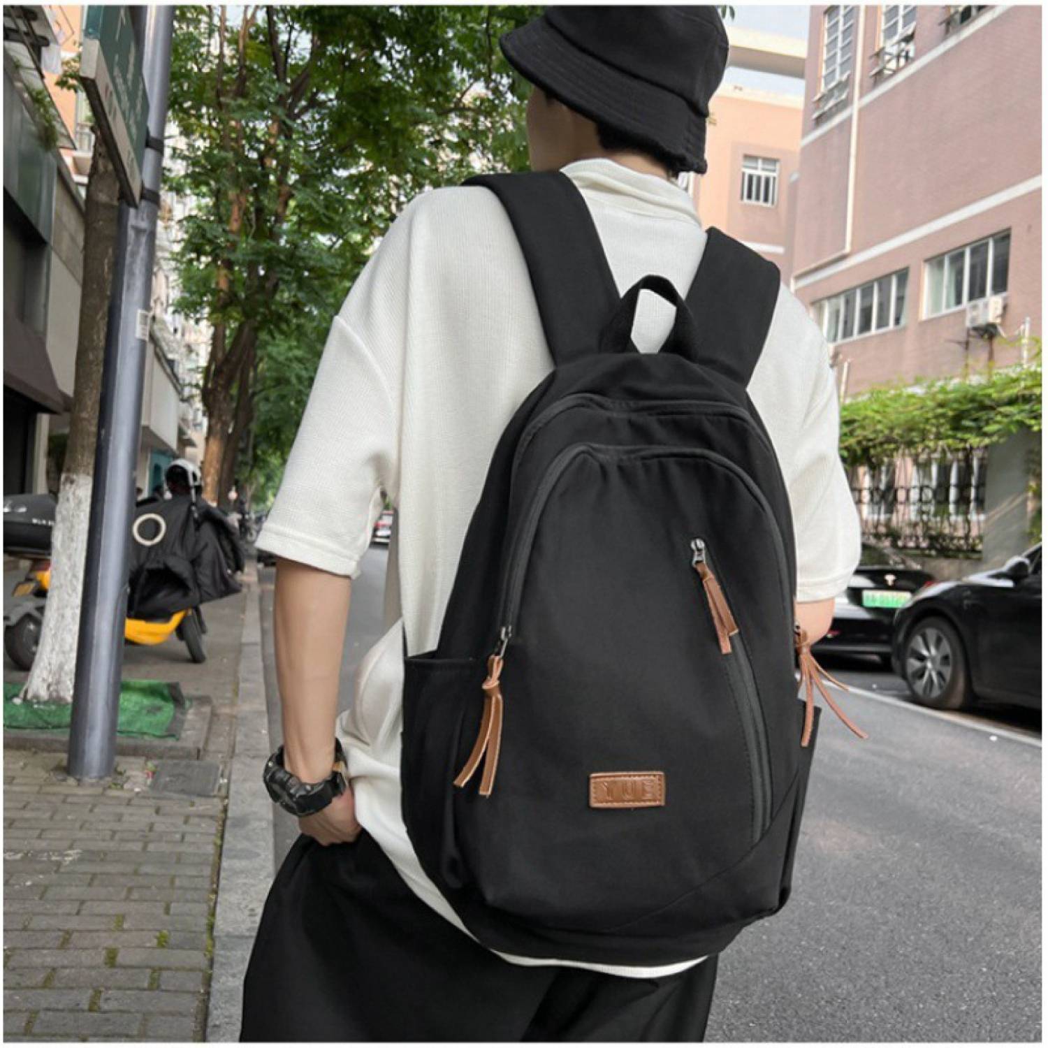 Tinytot SB249_01 30L Unisex Backpack - Image 3