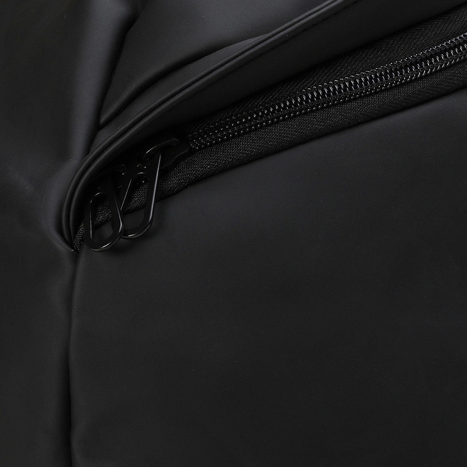 Image of PUMA Ferrari SPTWR Style Backpack 21 L Laptop Backpack