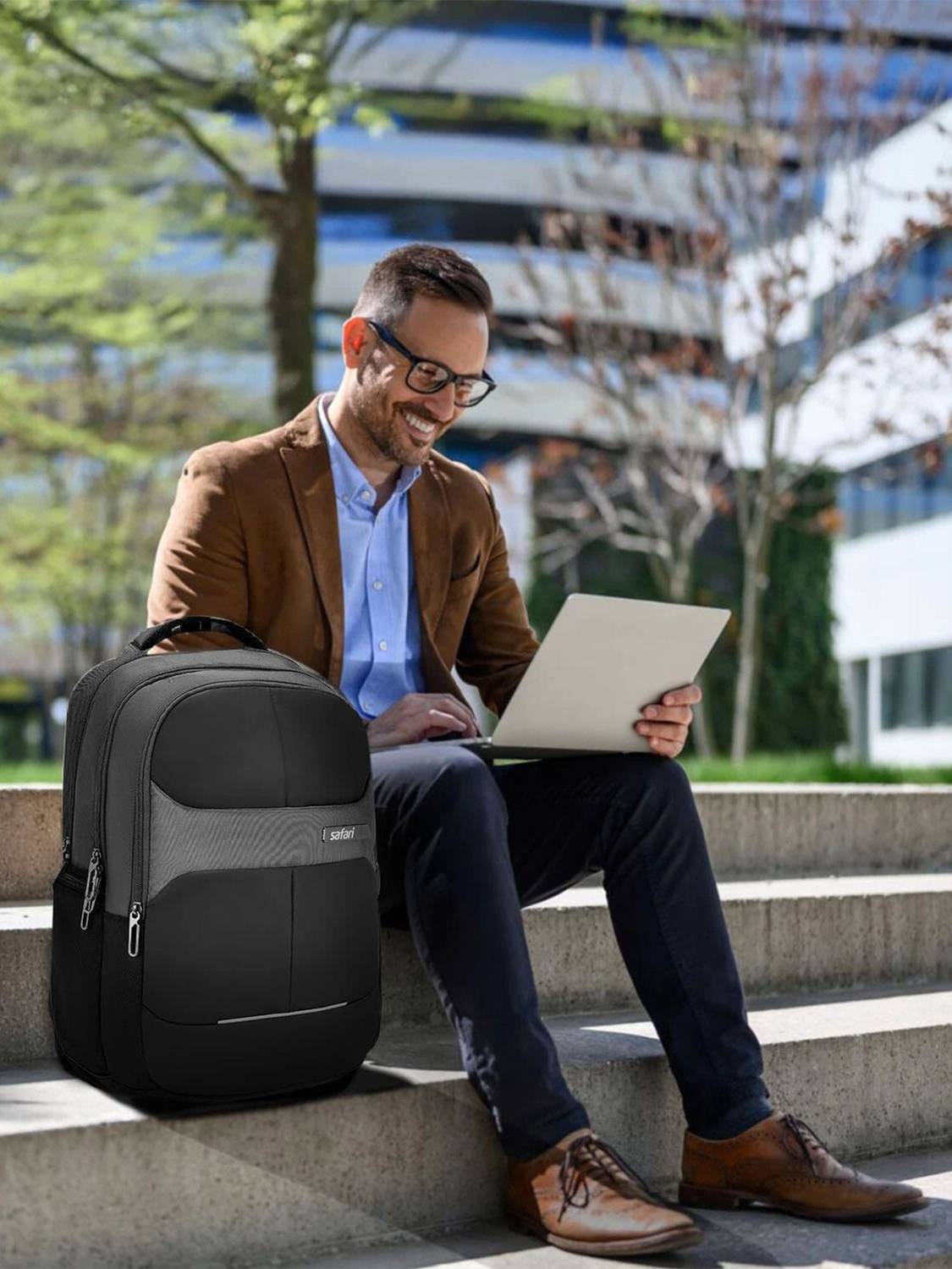 SAFARI Fuse 34L Laptop Backpack Gray - Image 2
