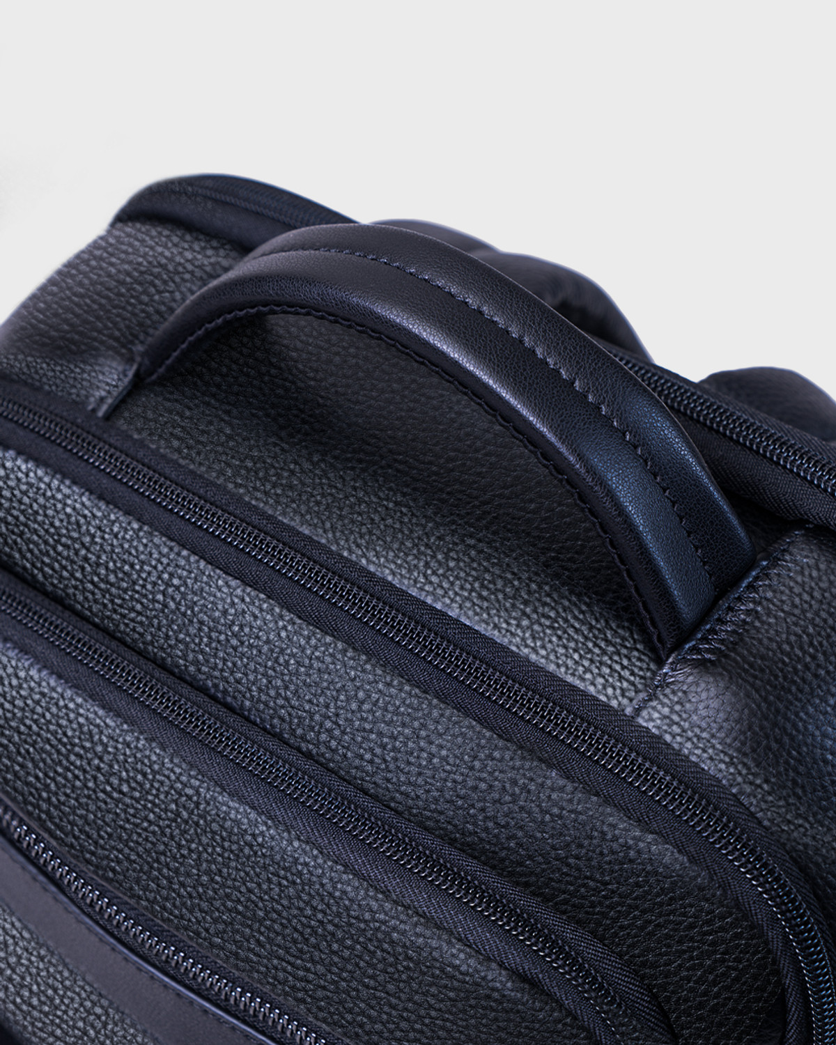 Image of Navigo CoPilot Smart Laptop Backpack - Cushioned Bag, Design for Professionals 22 L Laptop Backpack