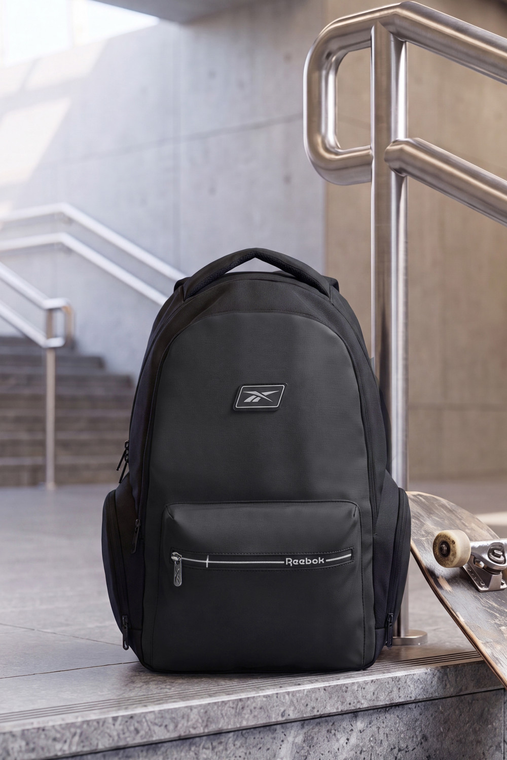 Image of REEBOK Large 32 L Laptop Backpack PACKVERSE UTILITY MOTION BACKPACK (Black)