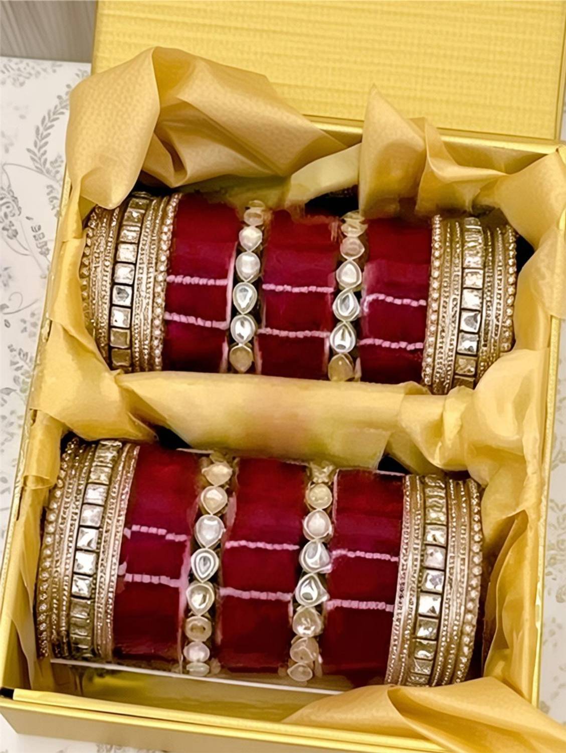 ABBNGLES Plastic Pearl, Rhinestone Bangle Set