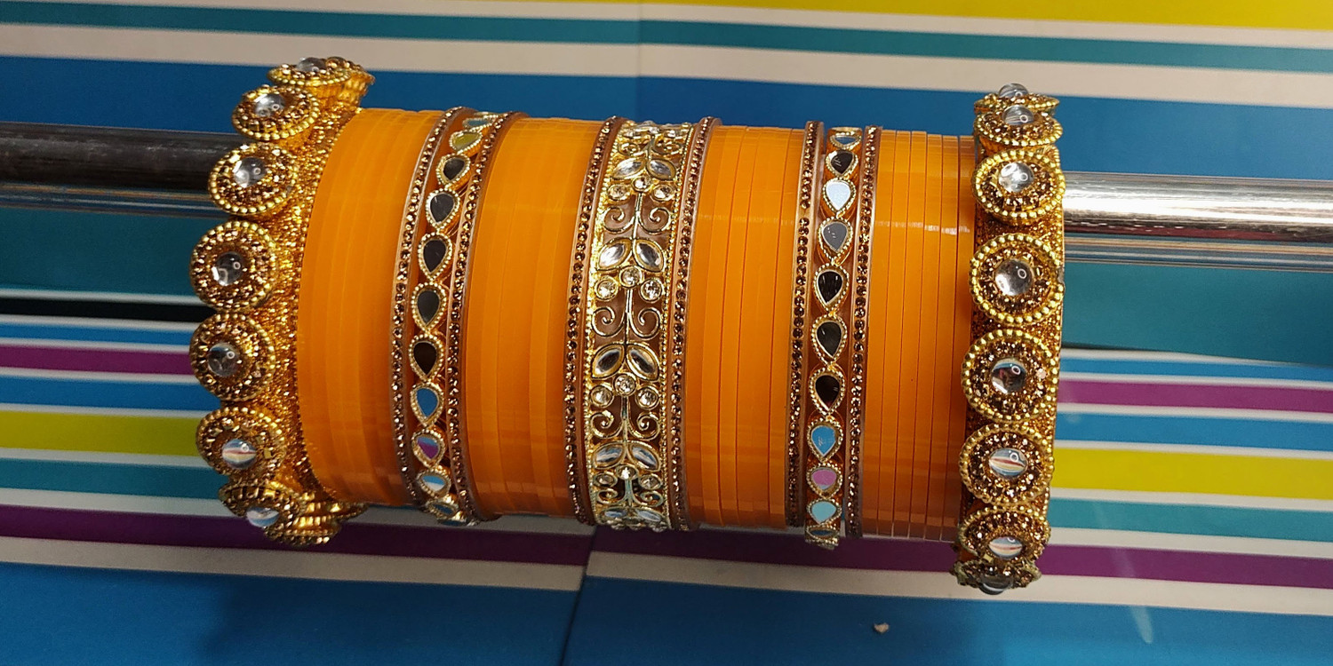 Image of oms Plastic Chudas