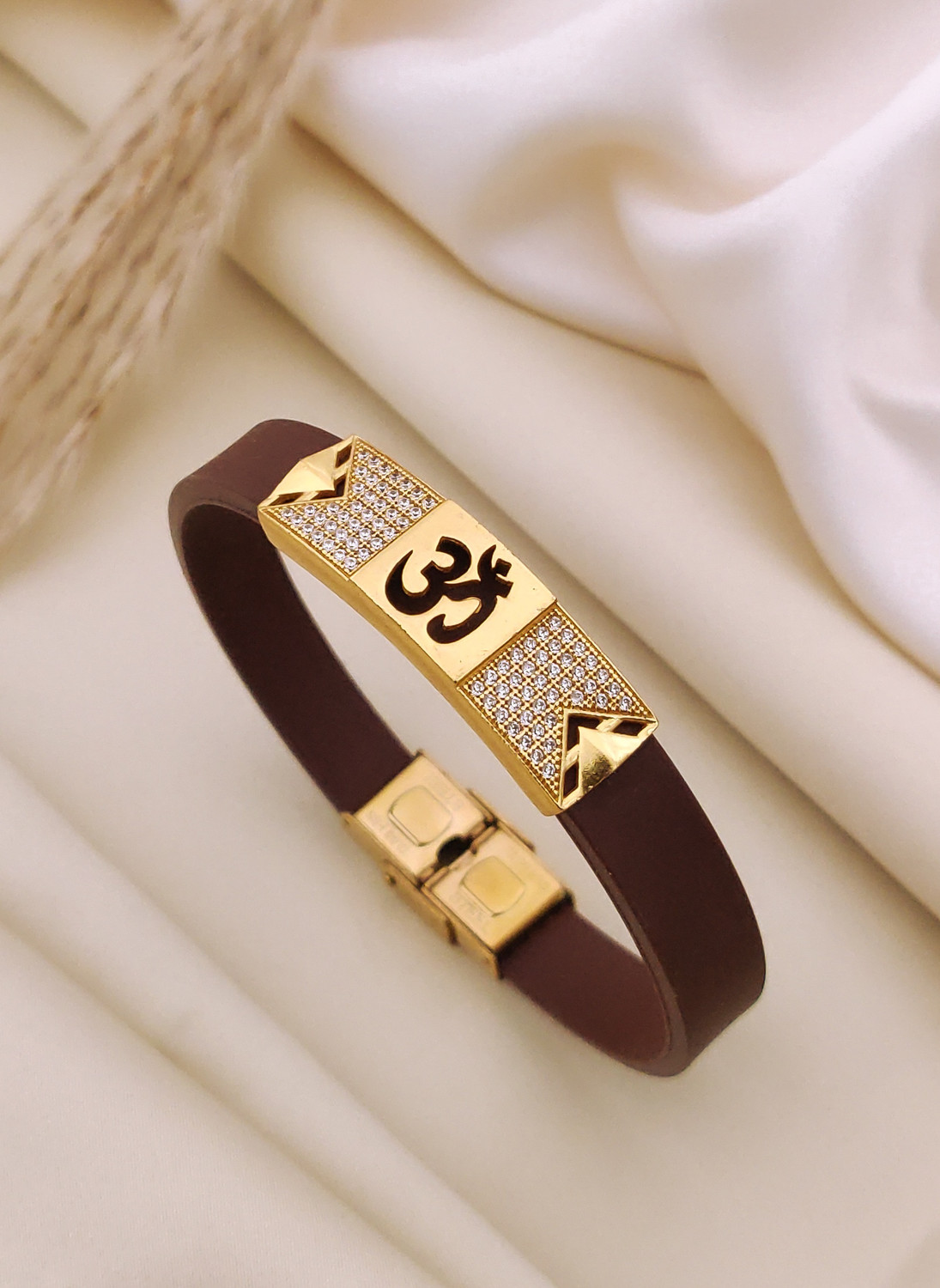 Image of sakimo Alloy, Stainless Steel Diamond Gold-plated Bracelet