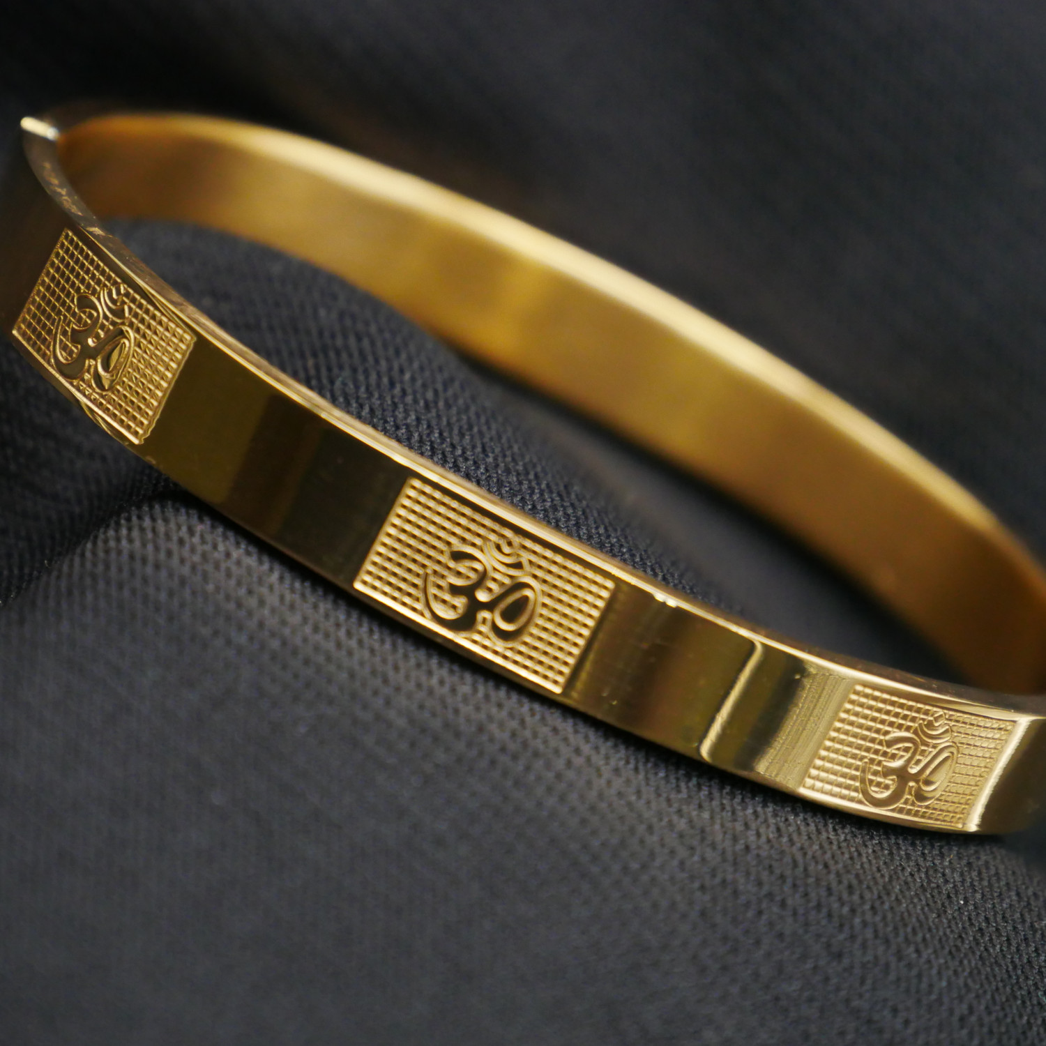 Image of Antico Stainless Steel Gold-plated Kada