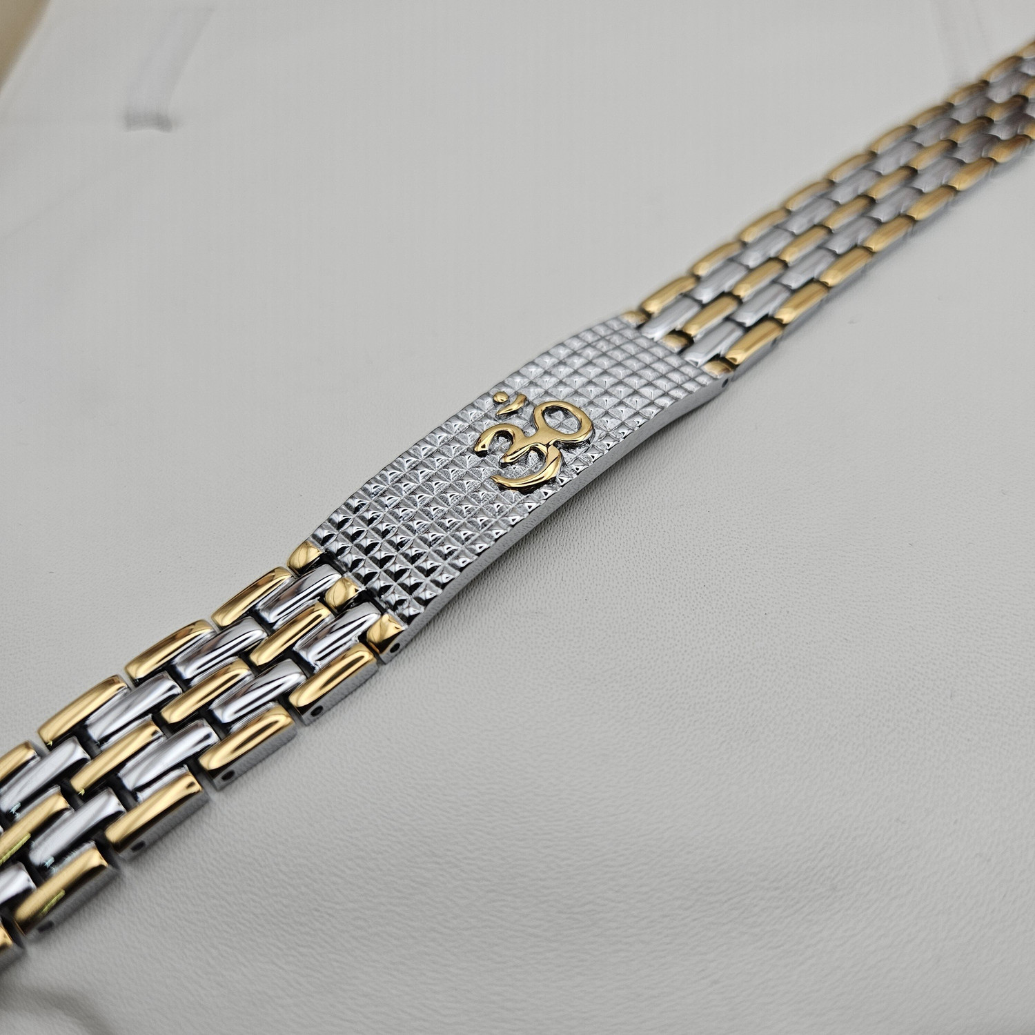 Image of FEEDNIX Stainless Steel Gold-plated Bracelet