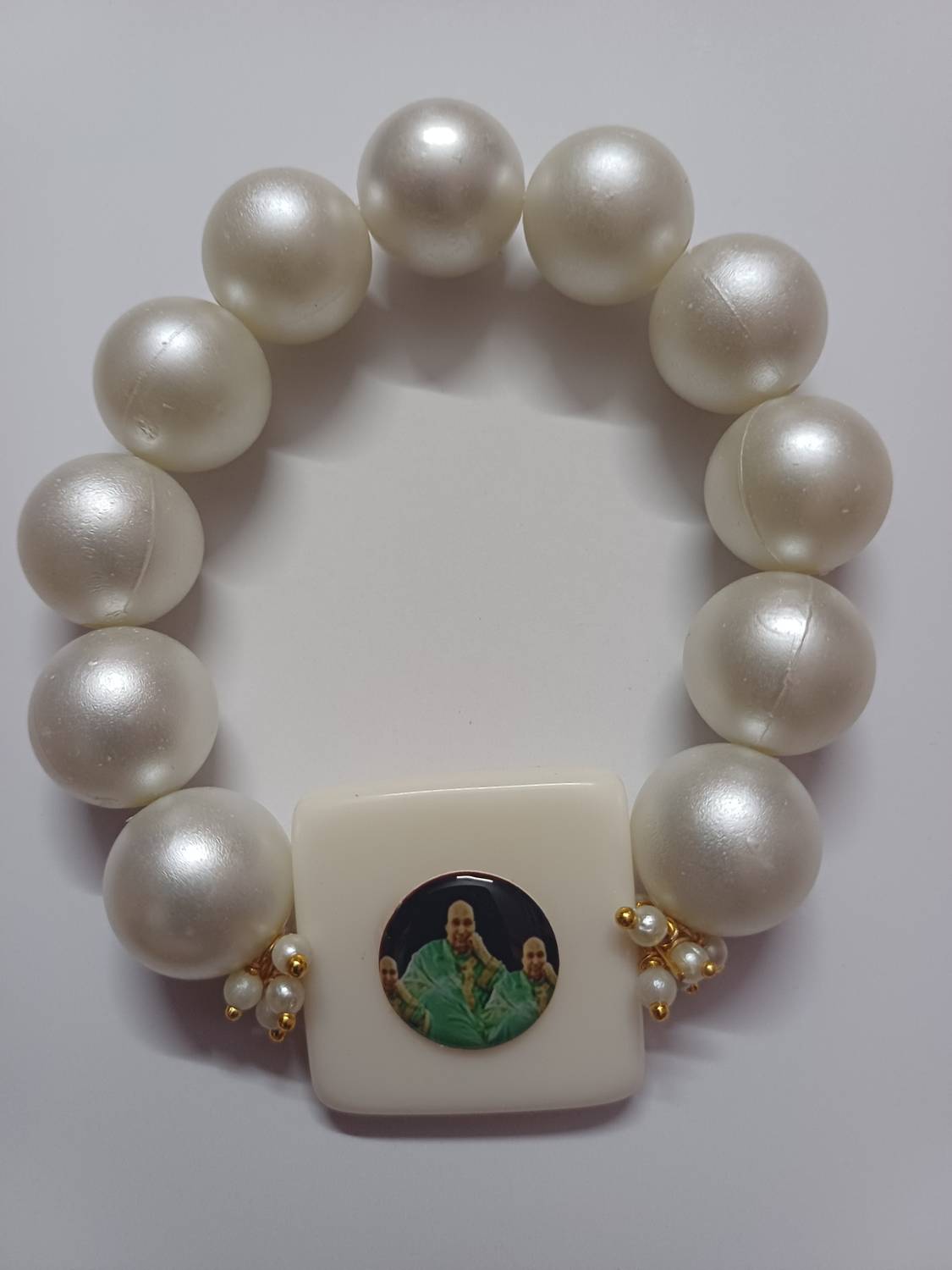 GURU JI CREATION Resin, Mother of Pearl Bracelet