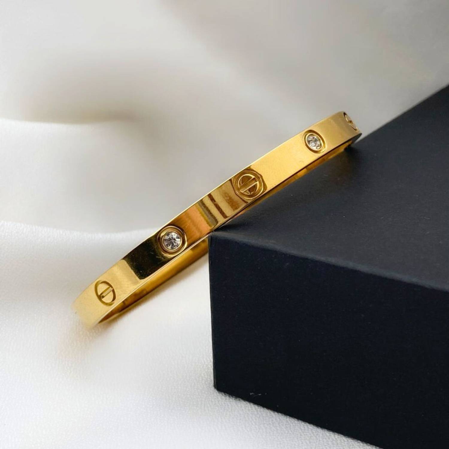 Bauble Cluster Stainless Steel Cubic Zirconia Gold-plated Bracelet