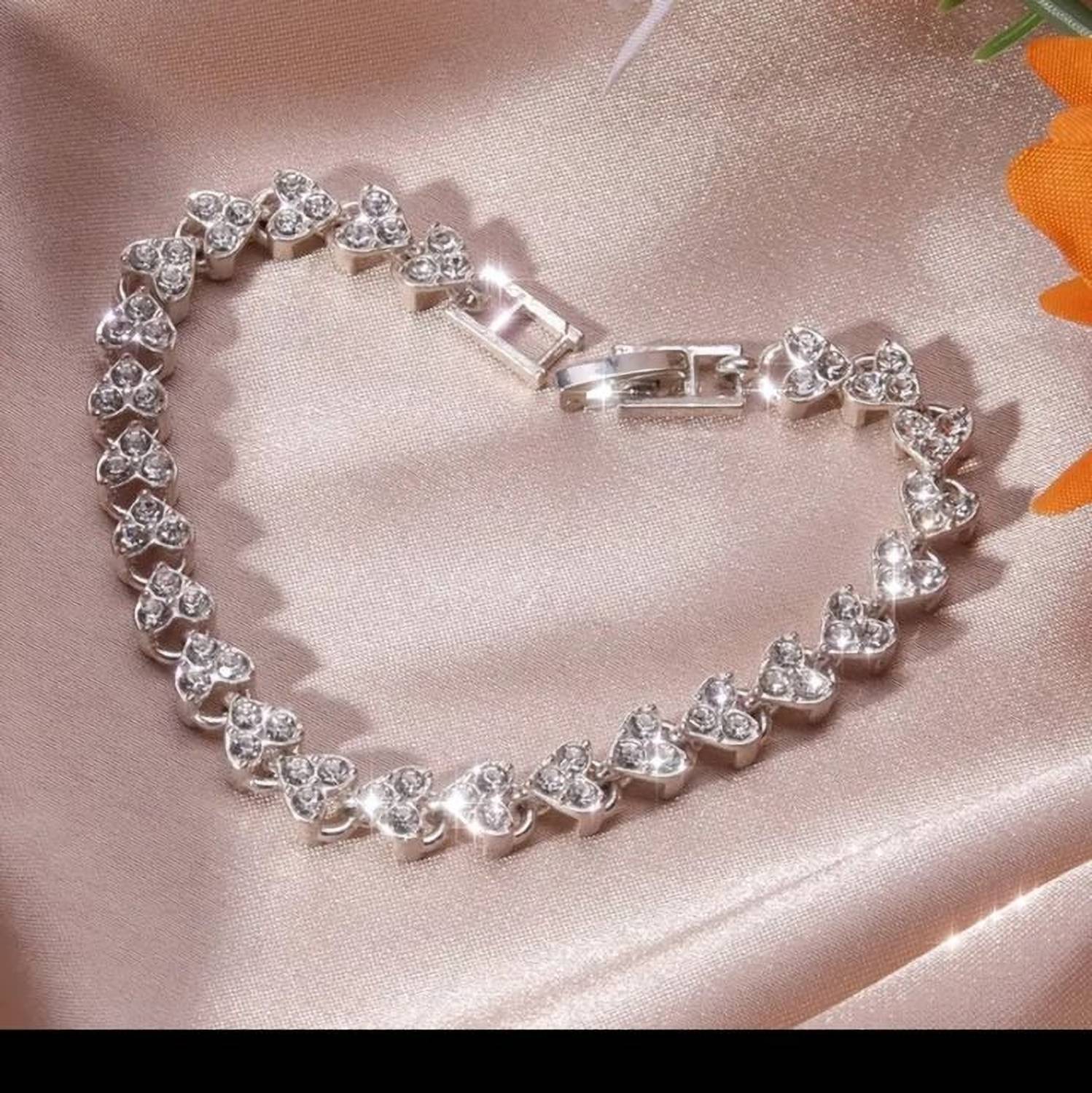 AVIRA ENTERPRISES Alloy Cubic Zirconia Silver Bracelet