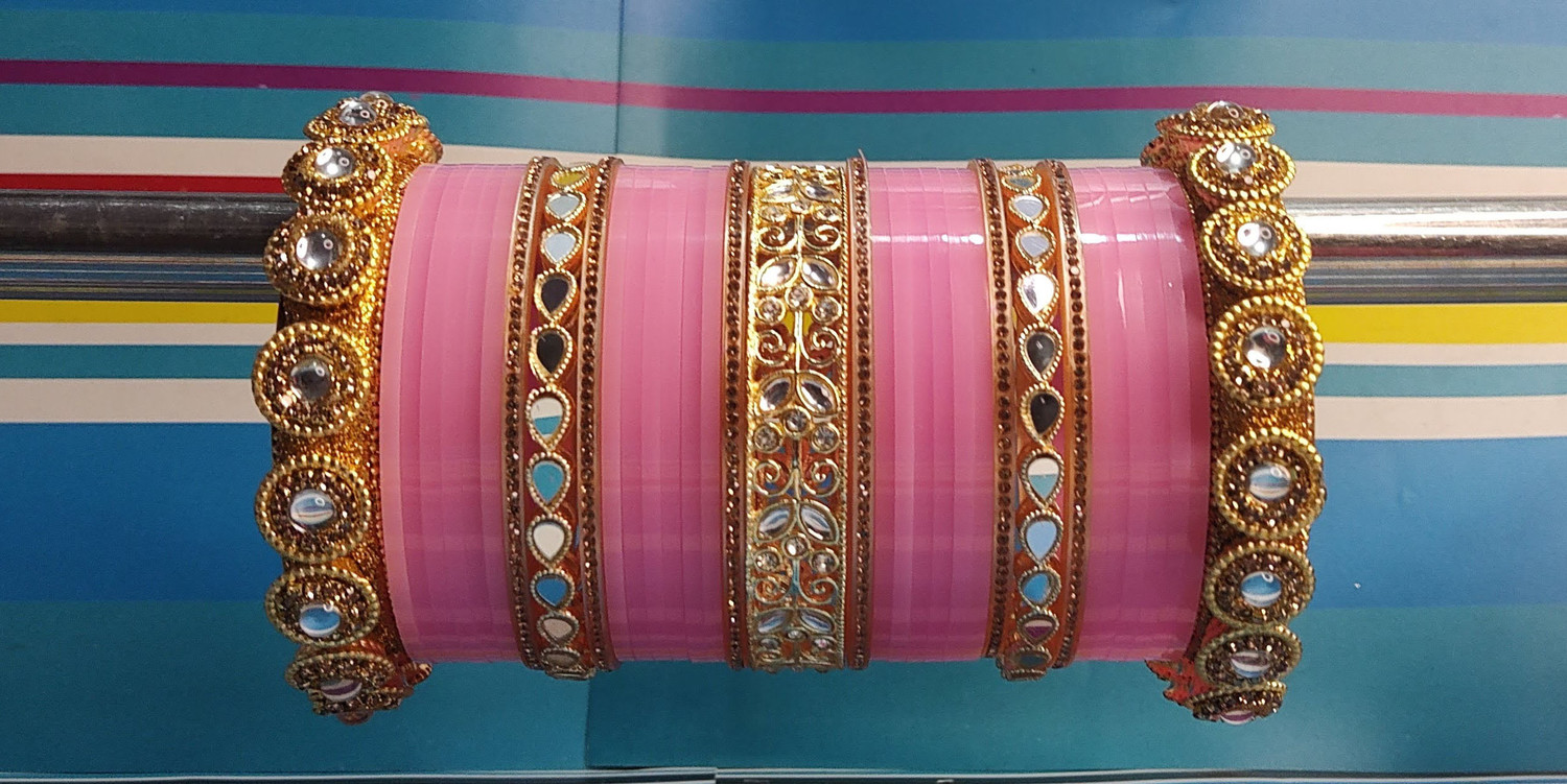 Image of oms Plastic Chudas