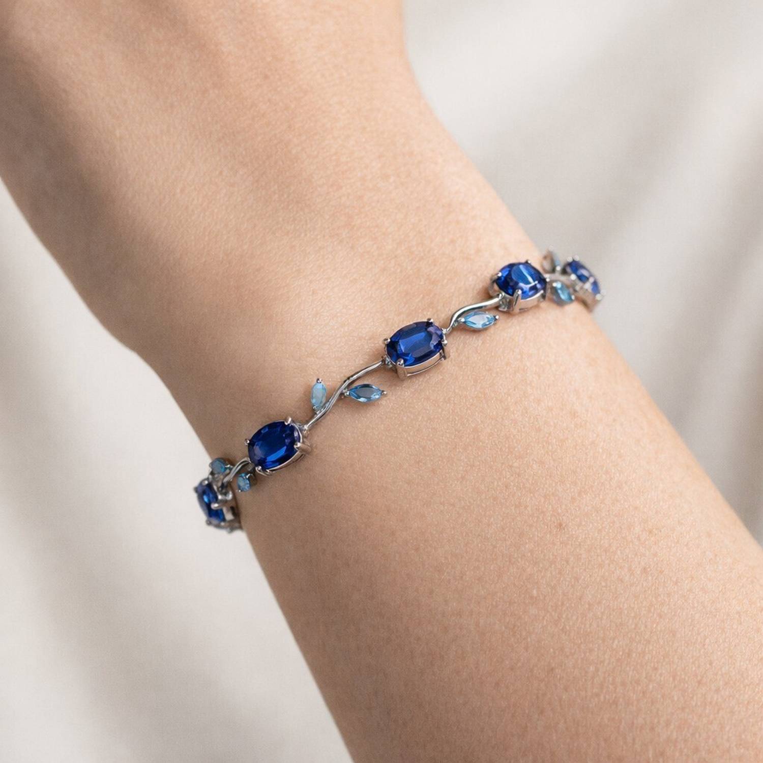 zevarna Alloy Silver Bracelet - Image 3