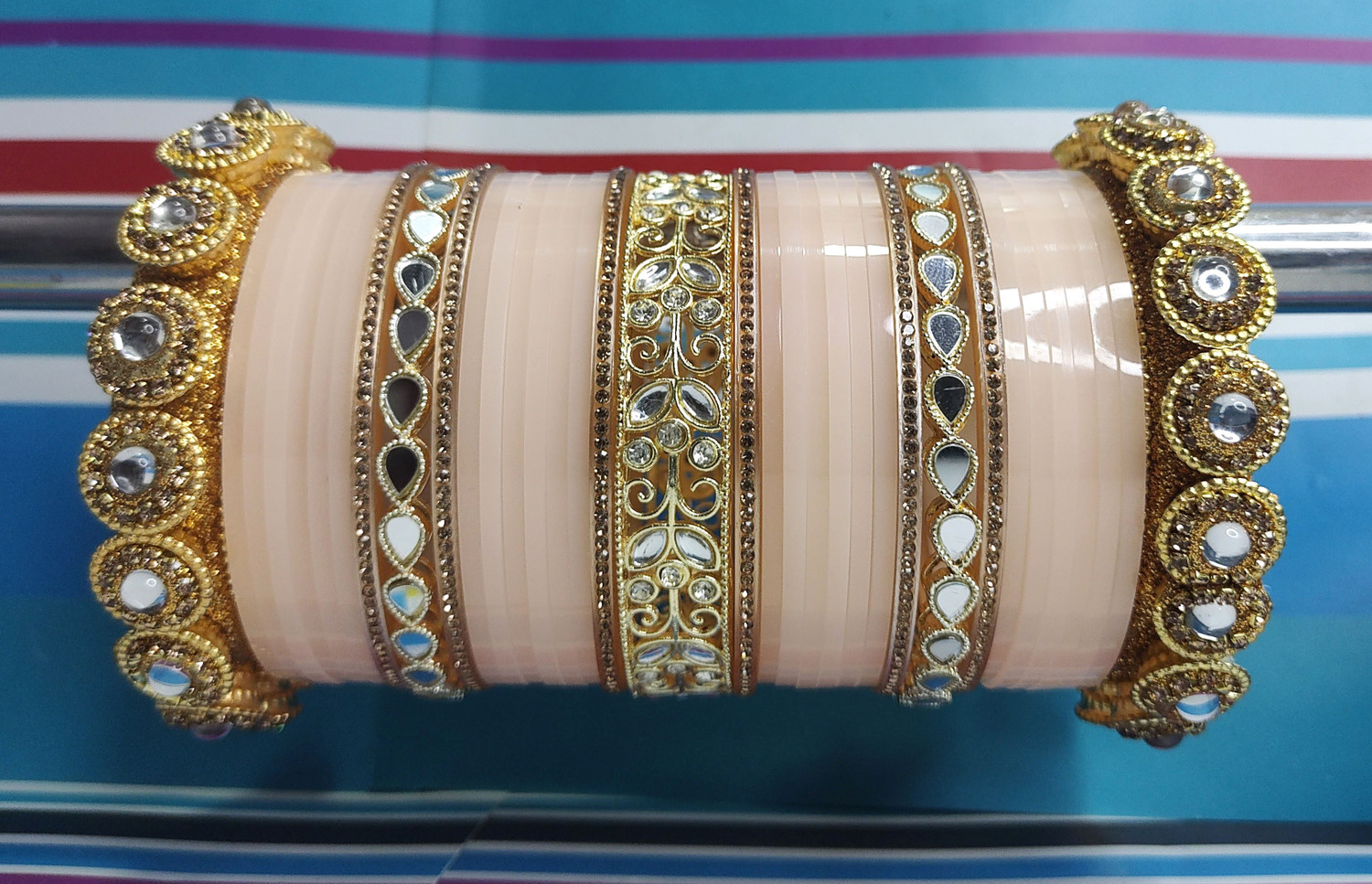 Image of oms Plastic Chudas