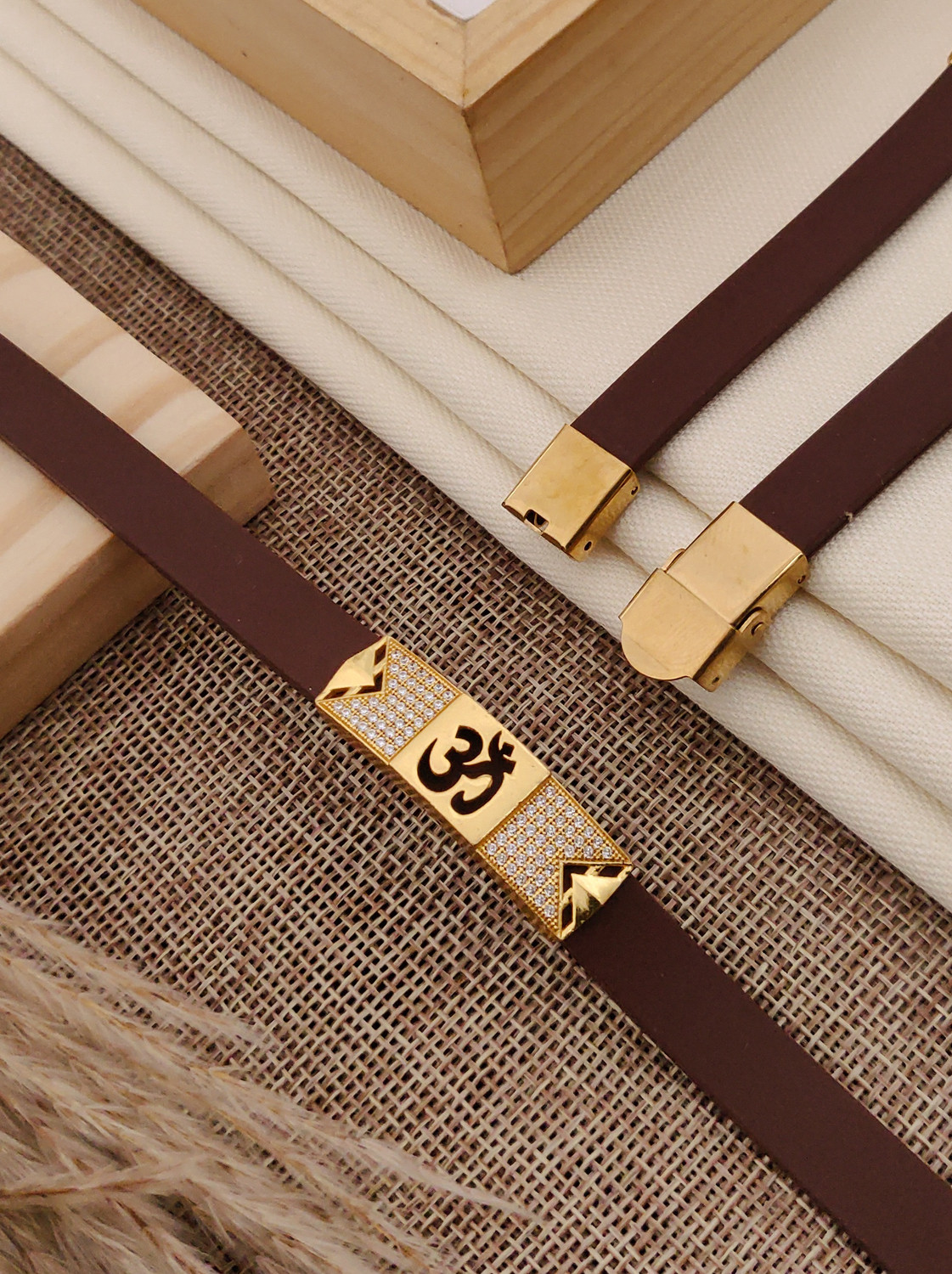 Image of sakimo Alloy, Stainless Steel Diamond Gold-plated Bracelet