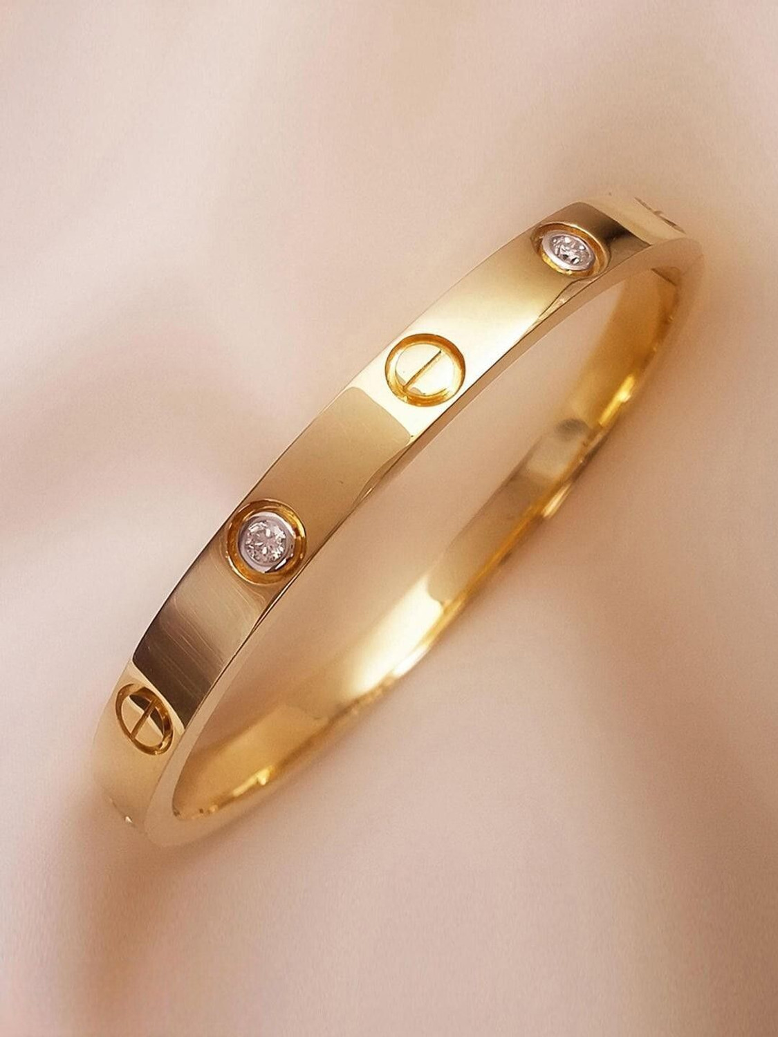 Image of kazare Alloy Rhodium Bracelet
