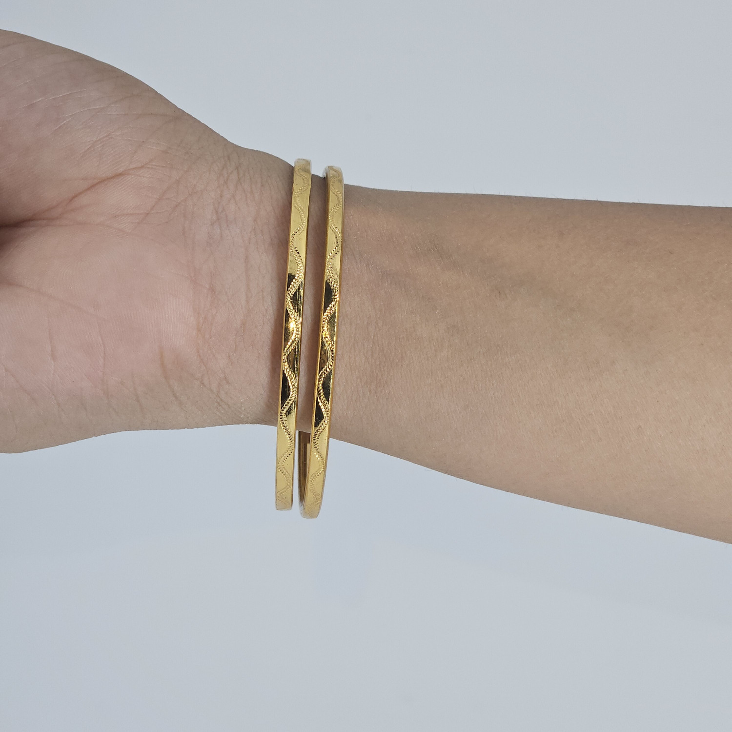 Image of Aureva Jewels Brass Gold-plated Bangle Set