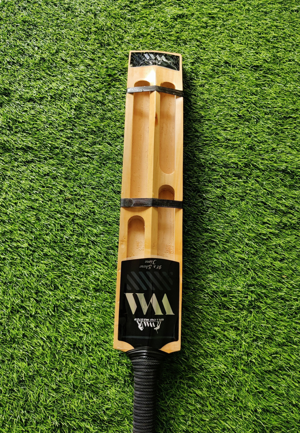 Image of Livesporting Hard tennis Ak47 Kashmir Willow Cricket Bat For 15+ Yrs