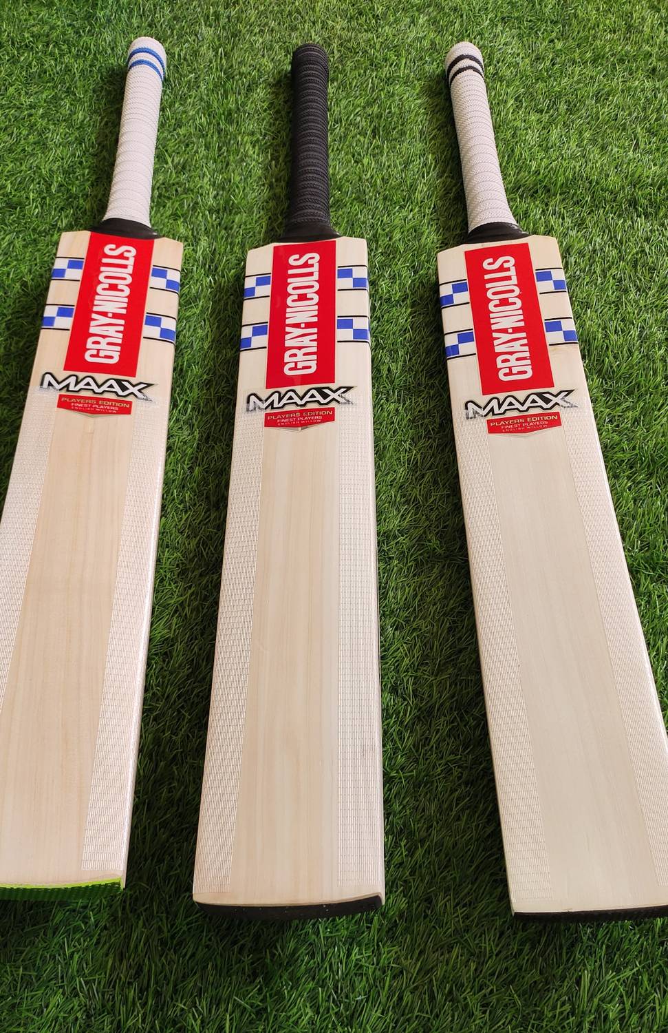 Livesporting Handcrafted Leather Ball English Willow Cricket Bat