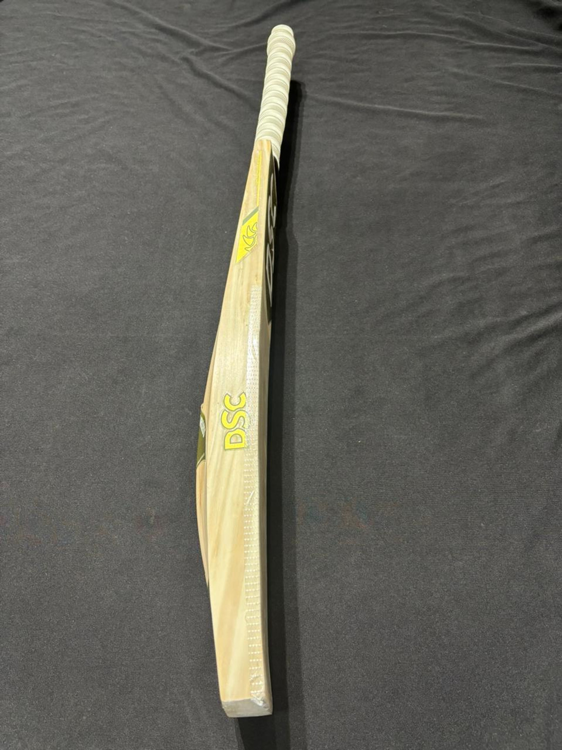 Image of THE SPORT VAULT DSC Gold Edition English Willow Bat English Willow Cricket Bat For 15+ Yrs