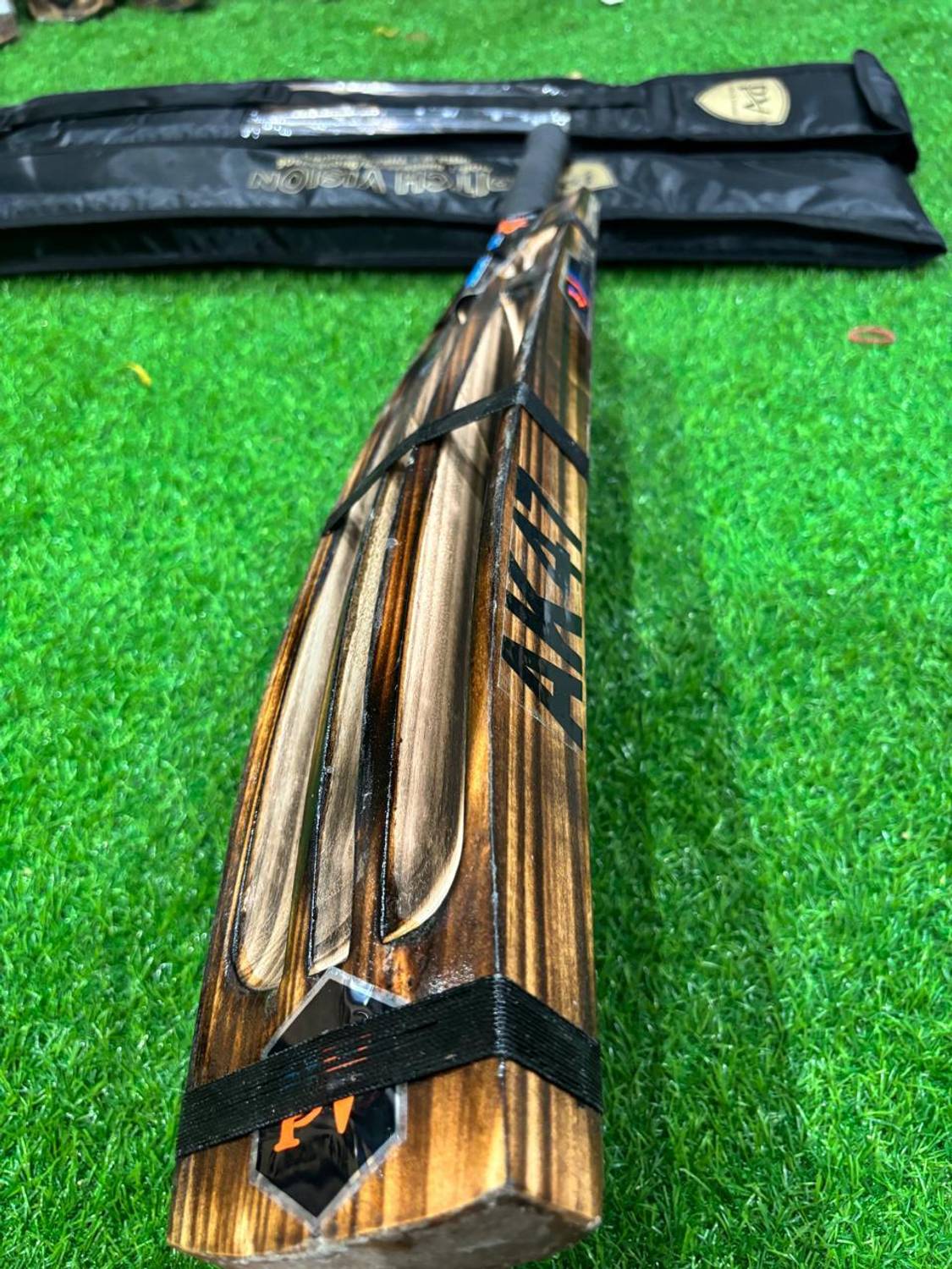 Ews Tennis Bat Kashmir Willow Cricket Bat For 15+ Yrs (1 kg)