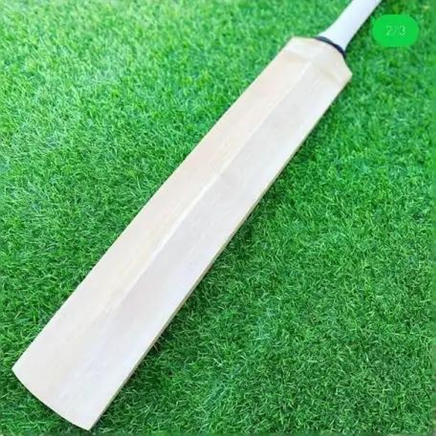 Image of duro handcrafted KASHMIRI Willow Cricket Bat Kashmir Willow Cricket Bat For 15+ Yrs