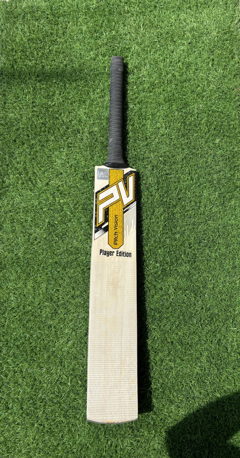 Image of pitchvision PV Player Edition English Willow Bat English Willow Cricket Bat For 15+ Yrs