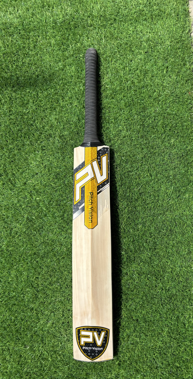 Image of pitchvision PV Player Edition English Willow Bat English Willow Cricket Bat For 15+ Yrs