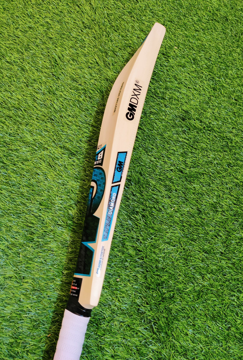 Image of Livesporting GM Diamond Edition Handcrafted Pro English Willow Cricket Bat For 15+ Yrs
