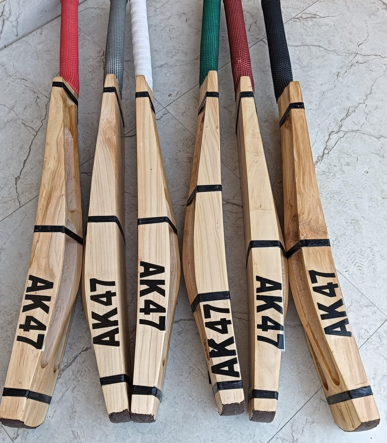 Image of Traders AK 47 DOUBLE BLADE 007 CRICKET BAT Kashmir Willow Cricket Bat For 15+ Yrs