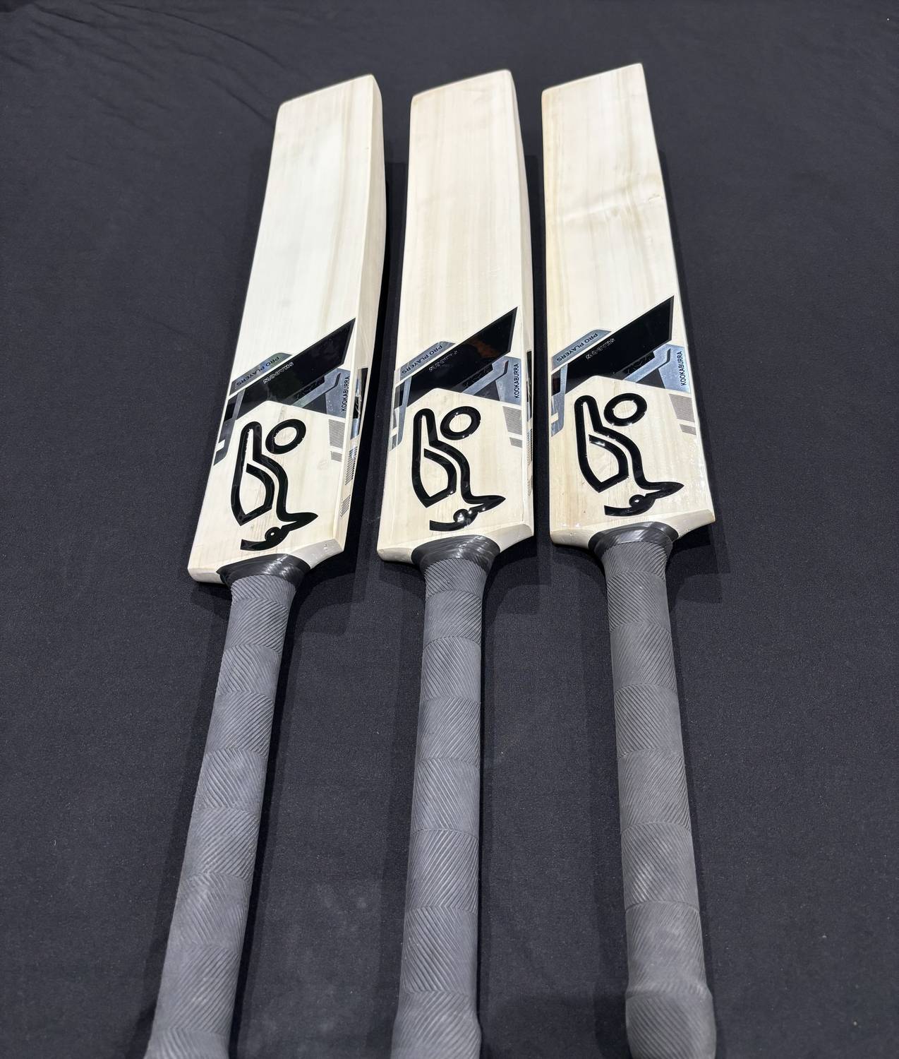 EWSPORTS Kookaburra Cricket Bat for 15+ Yrs - Image 3