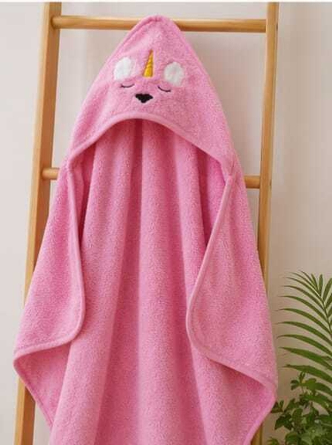 Image of Seerat Microfiber 240 GSM Bath Towel
