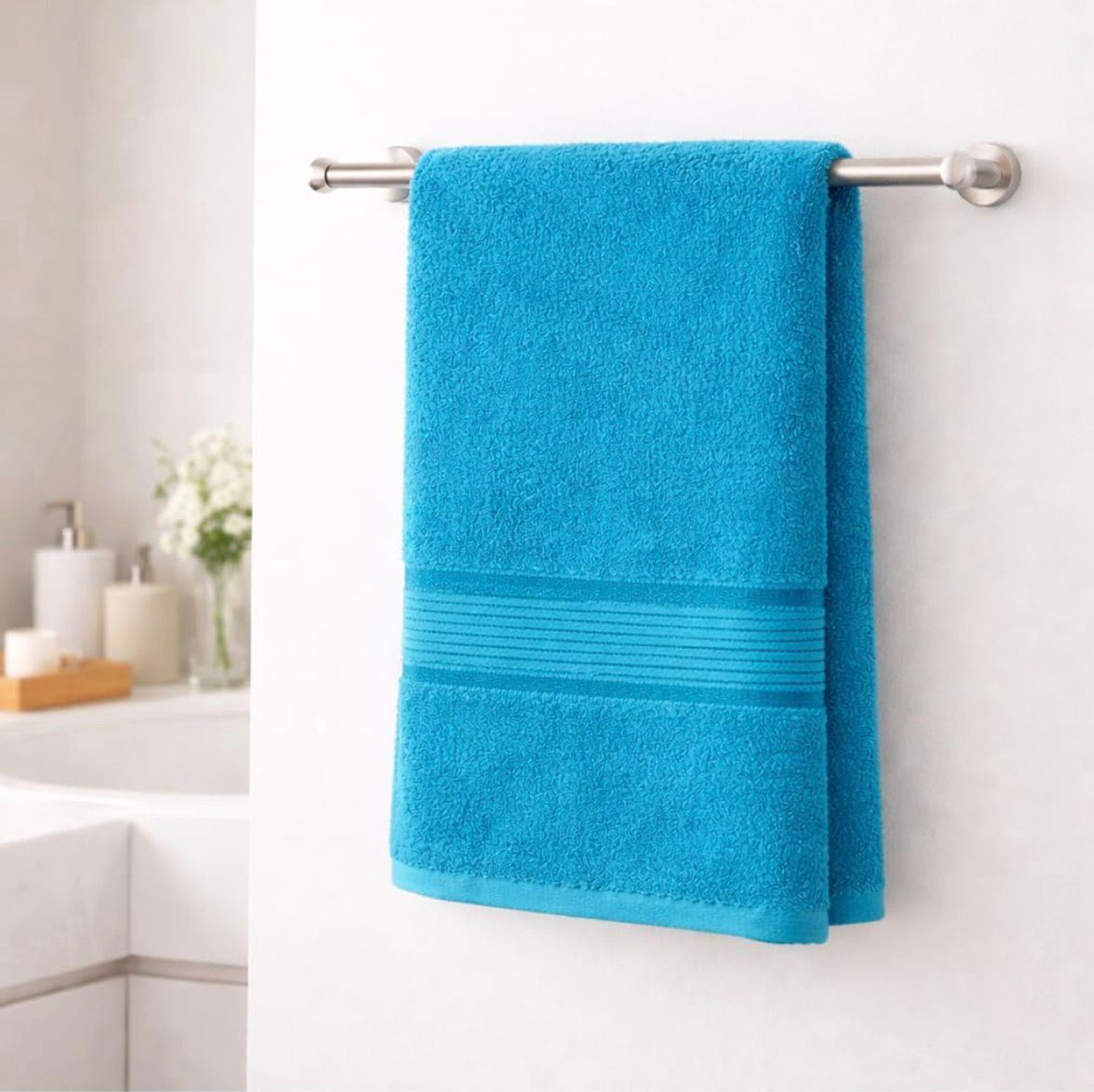 Image of THEVIBEESSENCE Cotton 300 GSM Bath Towel