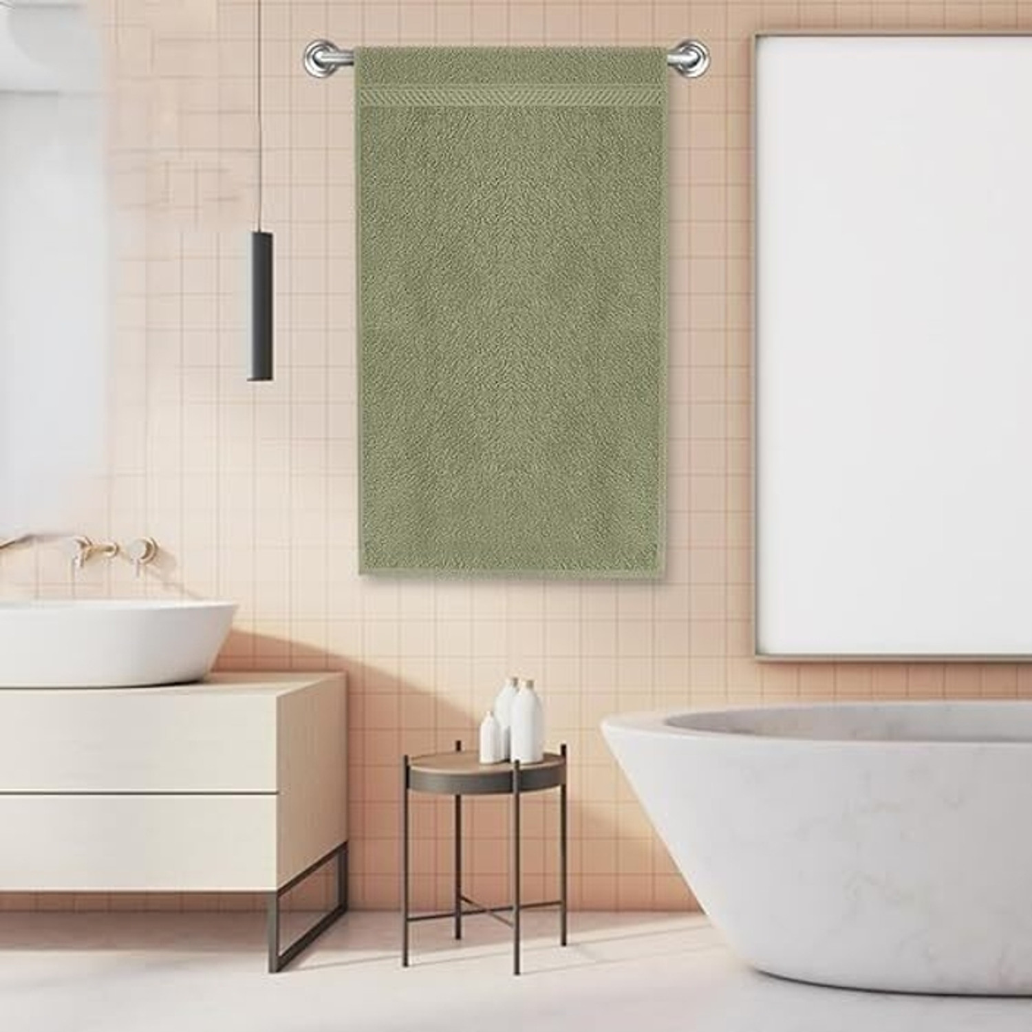 Image of SHOWSTOPPER Cotton 500 GSM Bath Towel