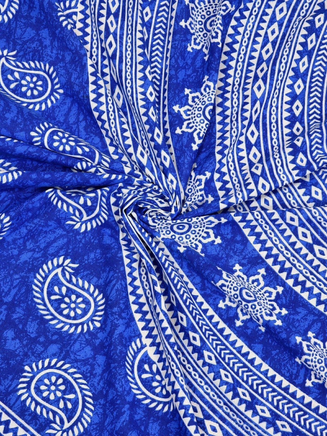 Image of MONAYRA Cotton Double Flat 144 TC Printed 1 Bedsheet with 2 Pillow Covers