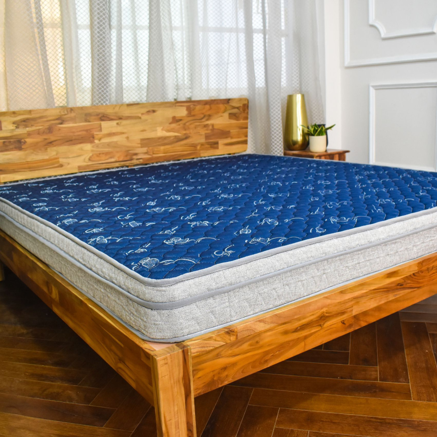 Image of COIRFIT LUXURINO Pillow Top with ISPT Tech. 6 inch King Bonnell Spring Mattress