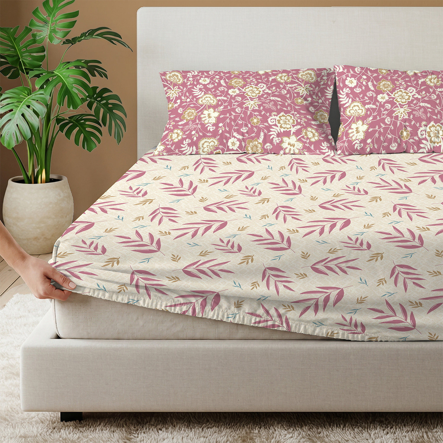 Image of Urban Space Cotton King Fitted (Elastic) 144 TC Printed 1 Bedsheet with 2 Pillow Covers