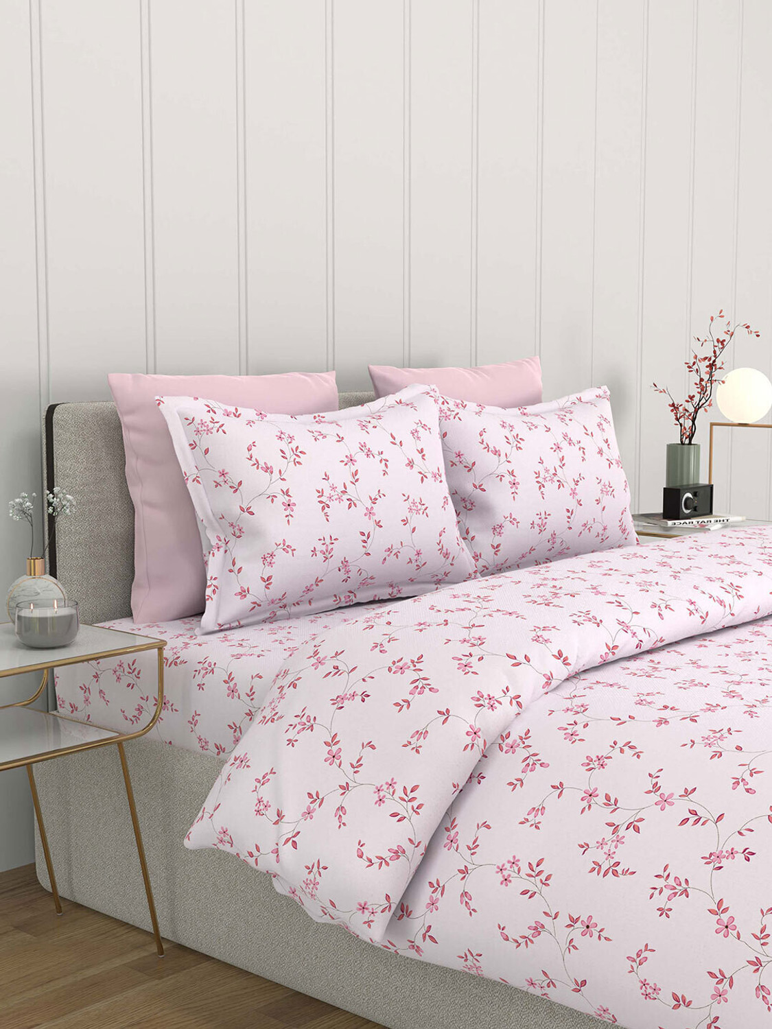 Image of Bombay Dyeing Cotton Super King Flat 164 TC Floral 1 Bedsheet with 2 Pillow Covers (Pink)