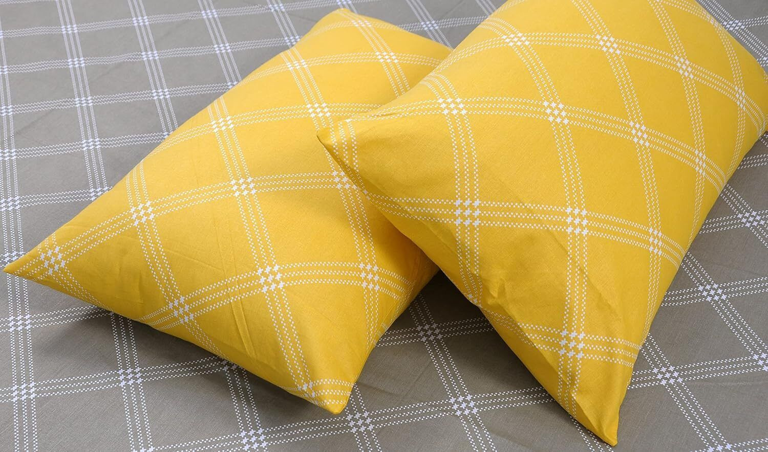 Image of Huesland Cotton King Fitted (Elastic) 210 TC Geometric 1 Bedsheet with 2 Pillow Covers