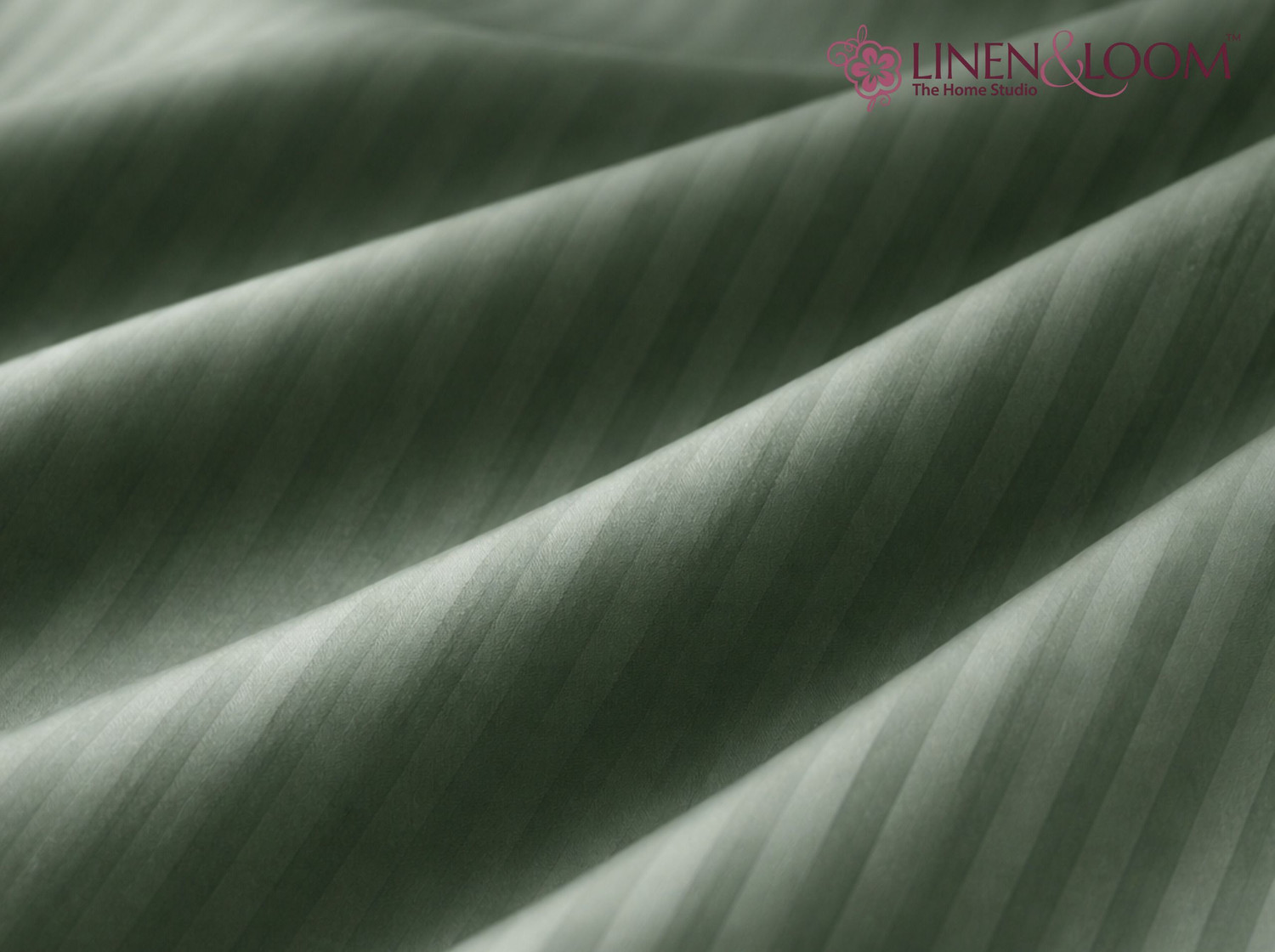 Image of Linen & Loom Cotton Blend Super King Flat 200 TC Striped 1 Bedsheet with 2 Pillow Covers