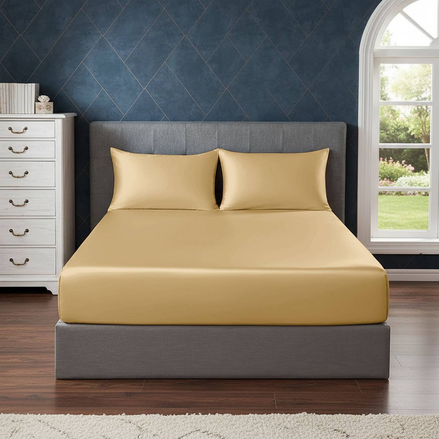 ALISHIBACASA Silk Single Fitted (Elastic) 400 TC Solid 1 Bedsheet