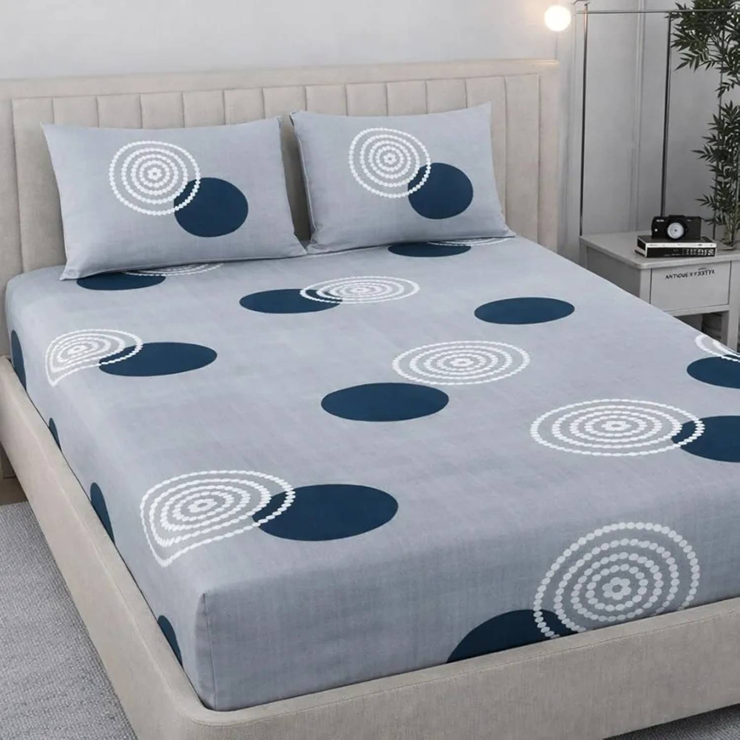 vashek King Fitted Microfiber Bedsheet with Pillow Covers - Image 2
